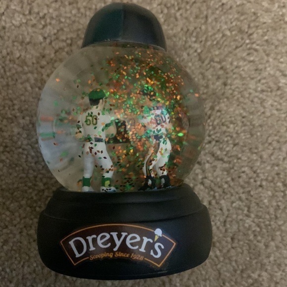 Battle of the Bat Baseball Snowglobe Giants A’s - Picture 2 of 5
